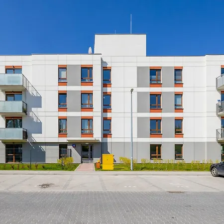 Nowoczesny Apartament Z Ogrodem Na Przedmiesciach Warszawy By Renters
